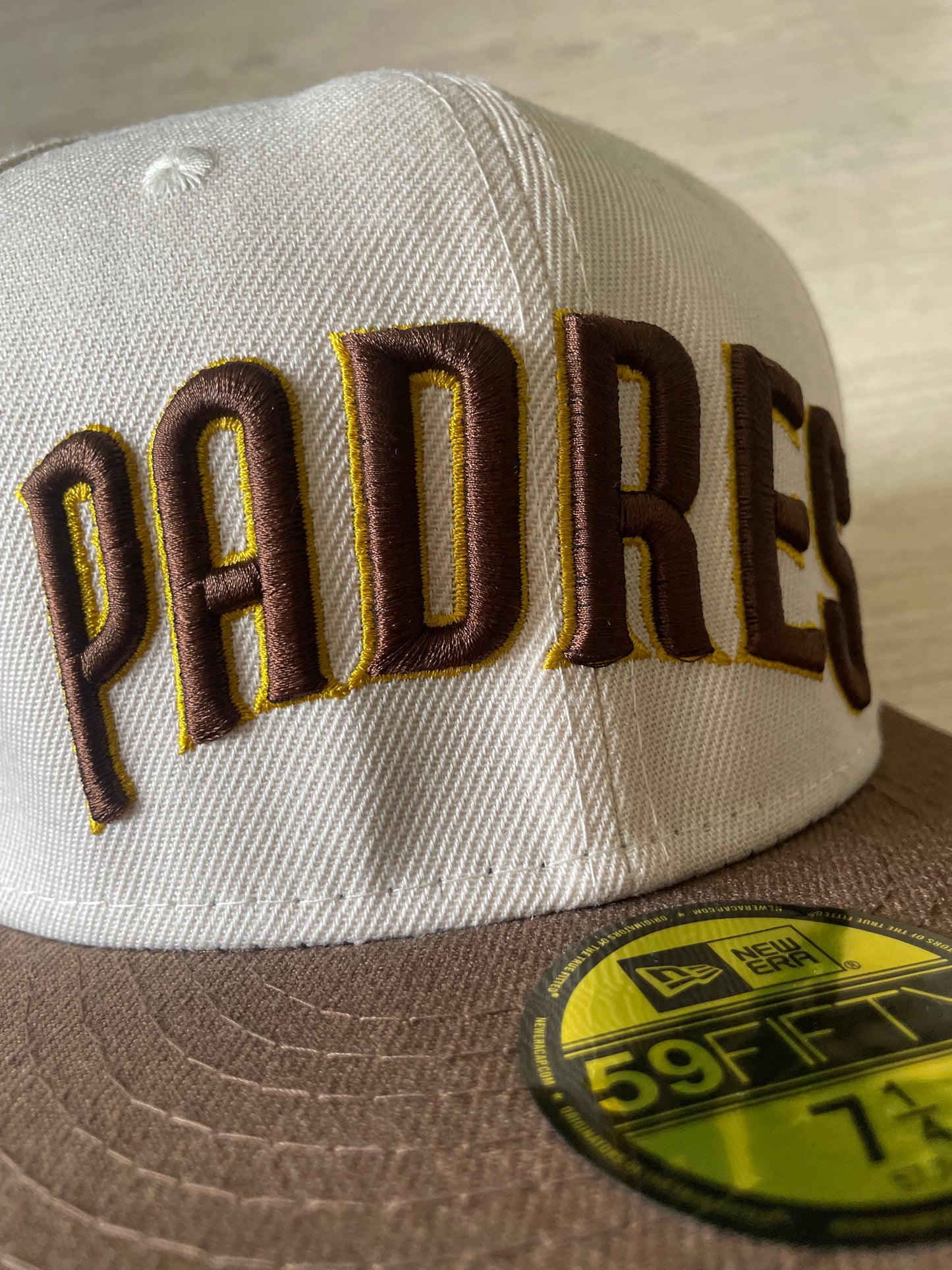 San Diego Padres Fitted Cap Cream
