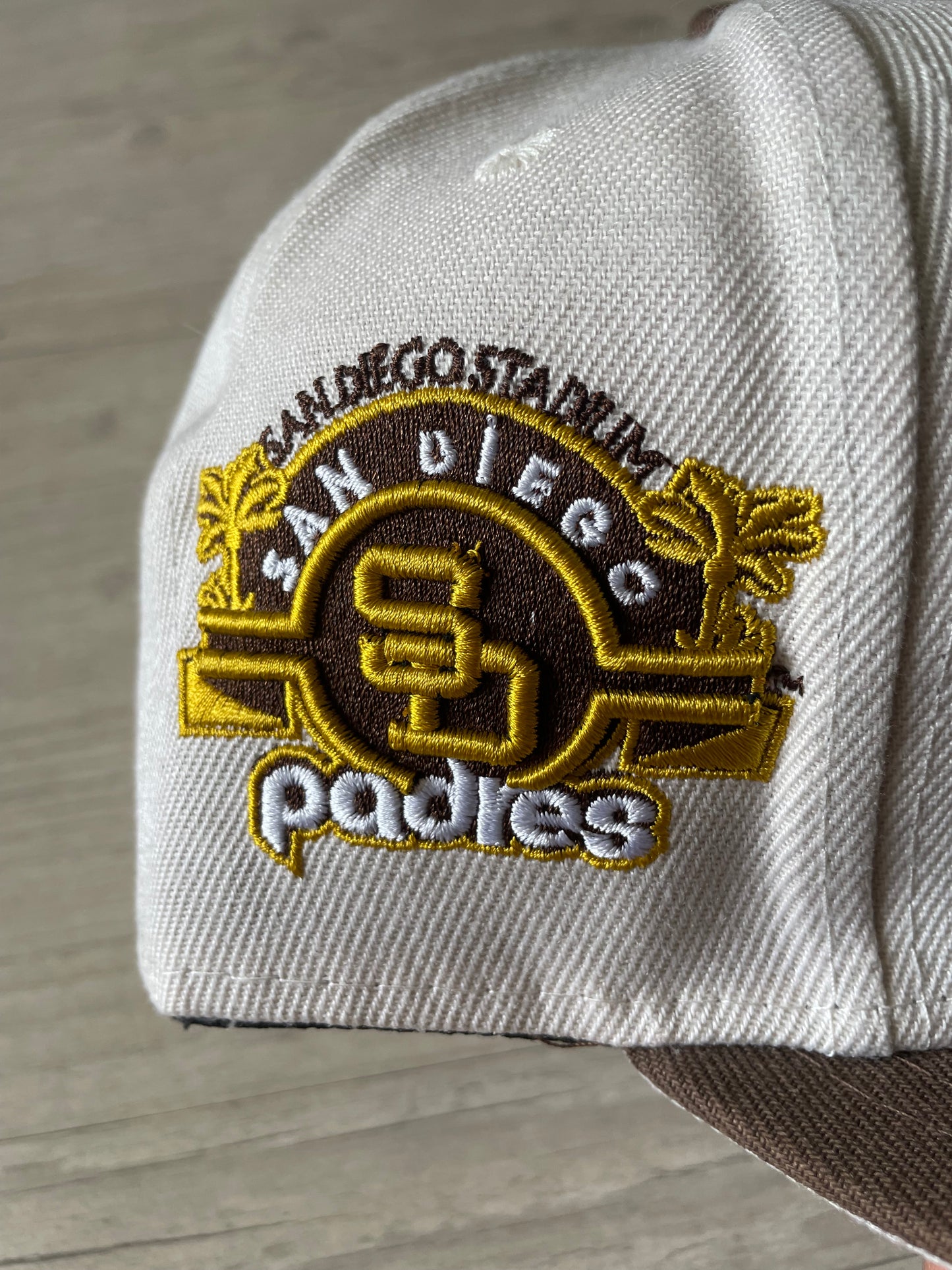 San Diego Padres Fitted Cap Cream