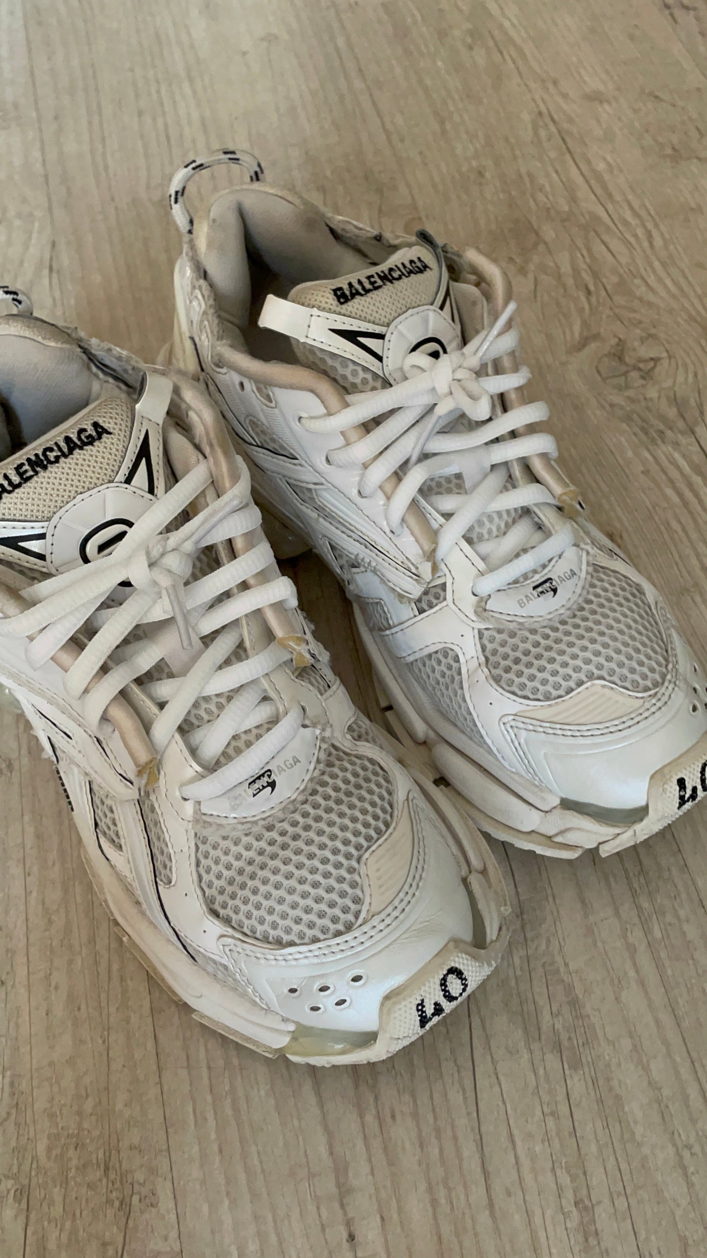 Balenciaga Runners Triple White