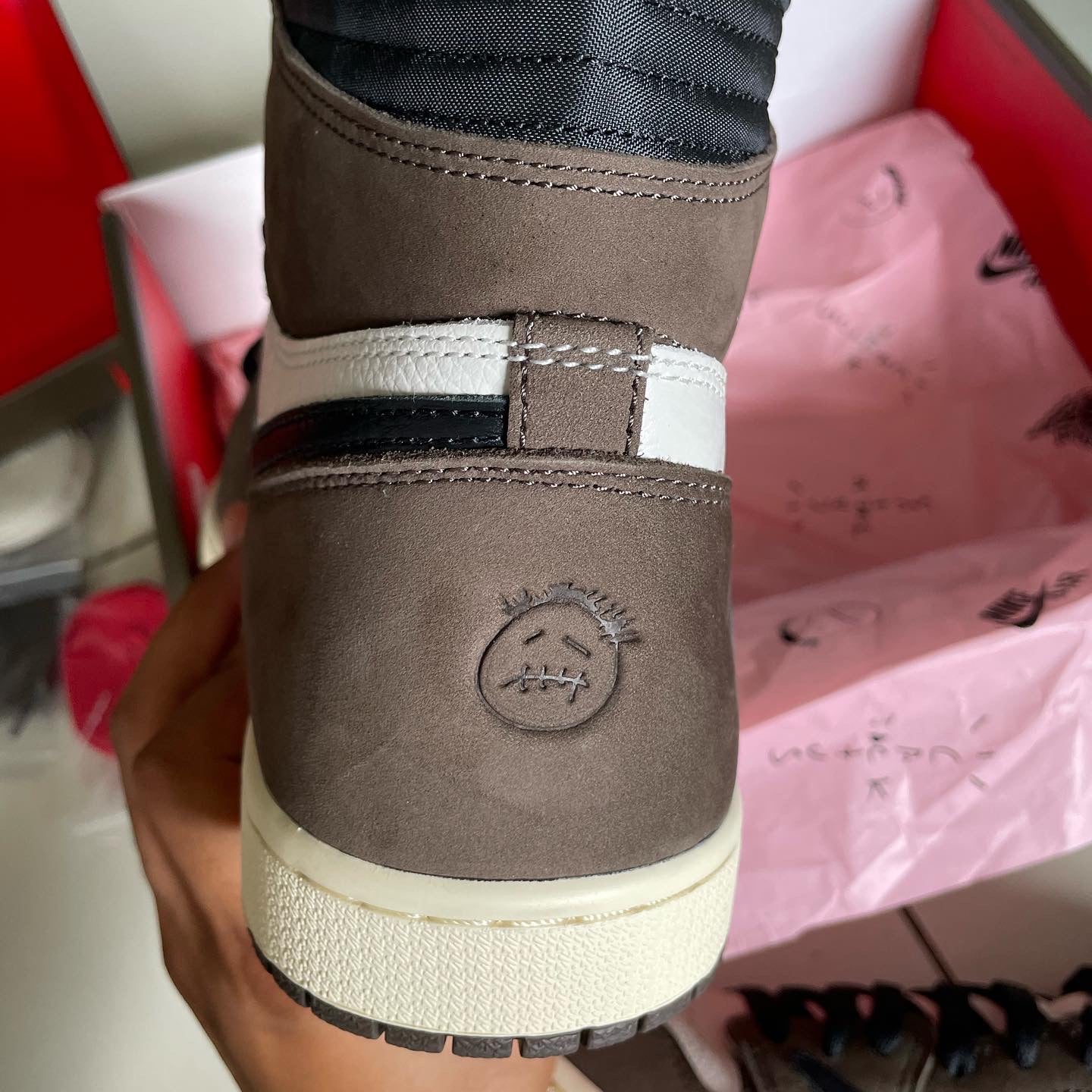 Nike Air Jordan 1 x Travis Scott Mocha