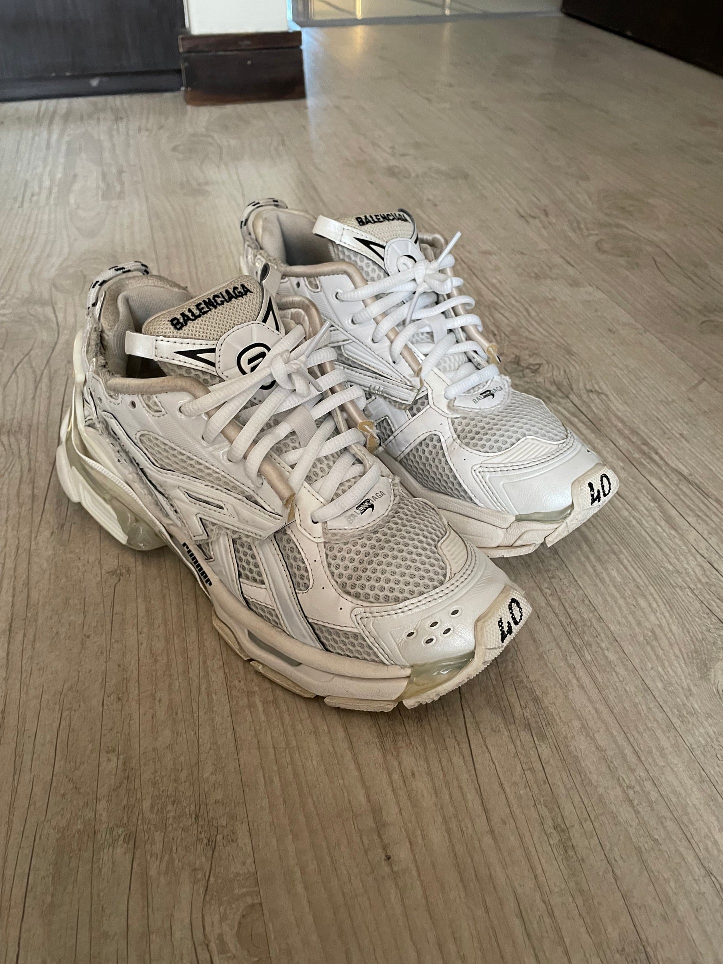 Balenciaga Runners Triple White