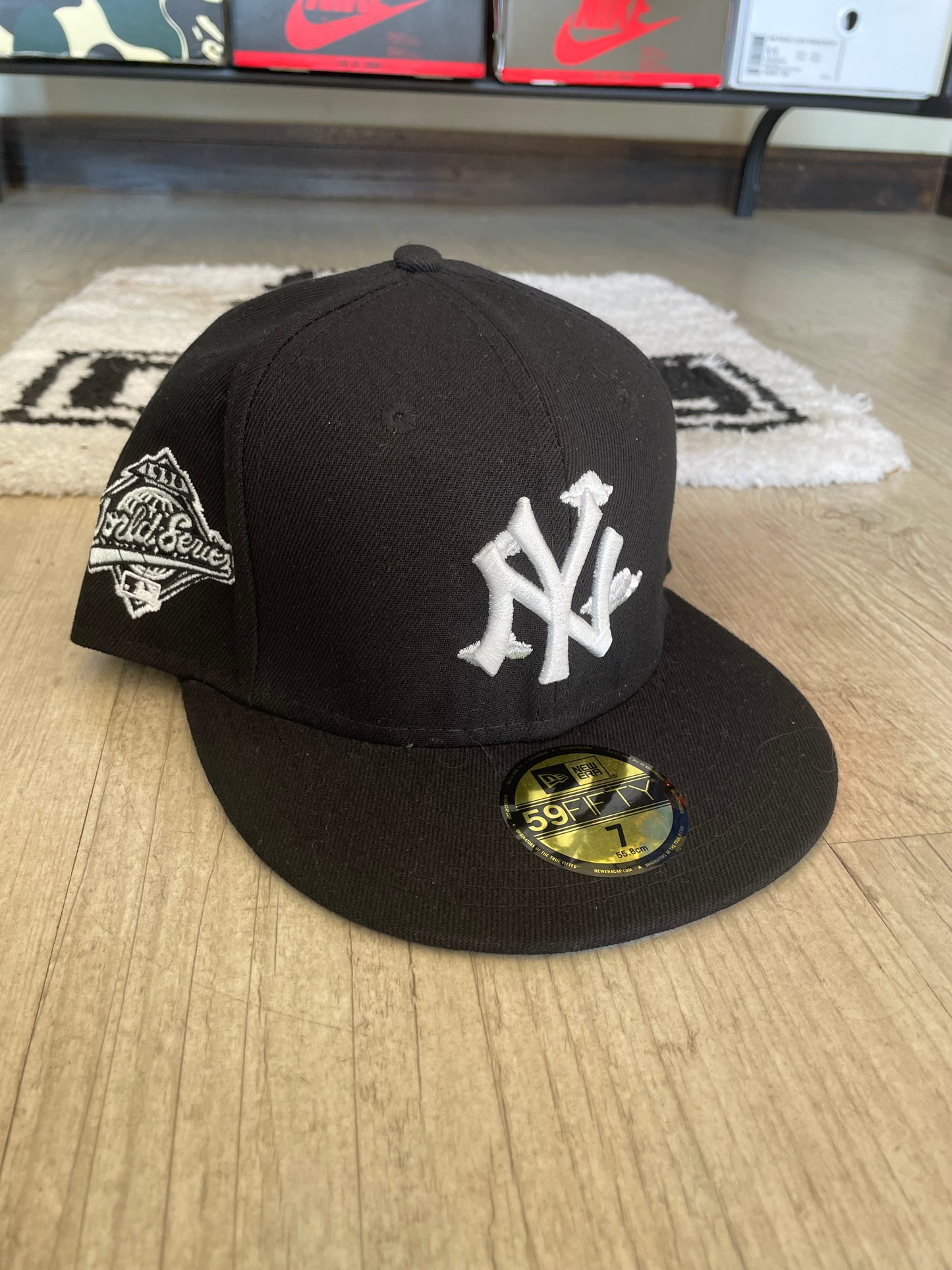 New York Yankees Comic Cloud Fitted Cap