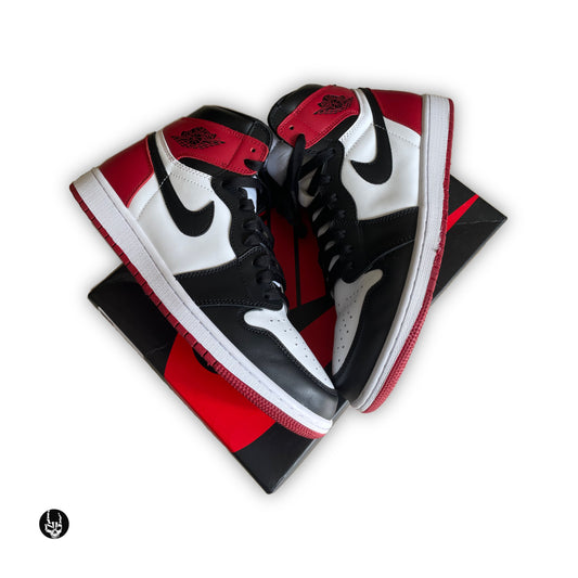 Air Jordan 1 Retro ‘Black Toe’