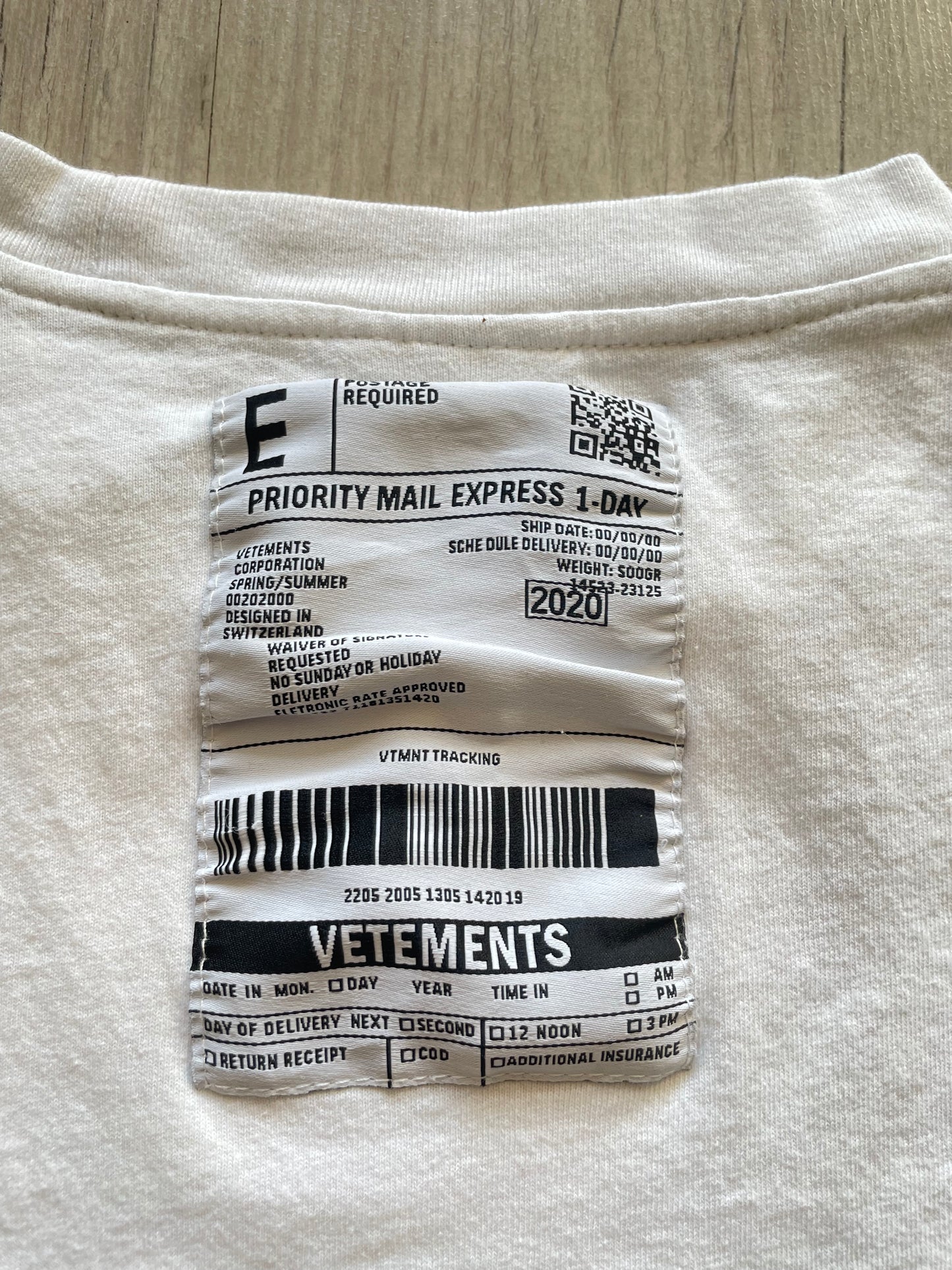 Vetements SS20 Priority Mail T-shirt