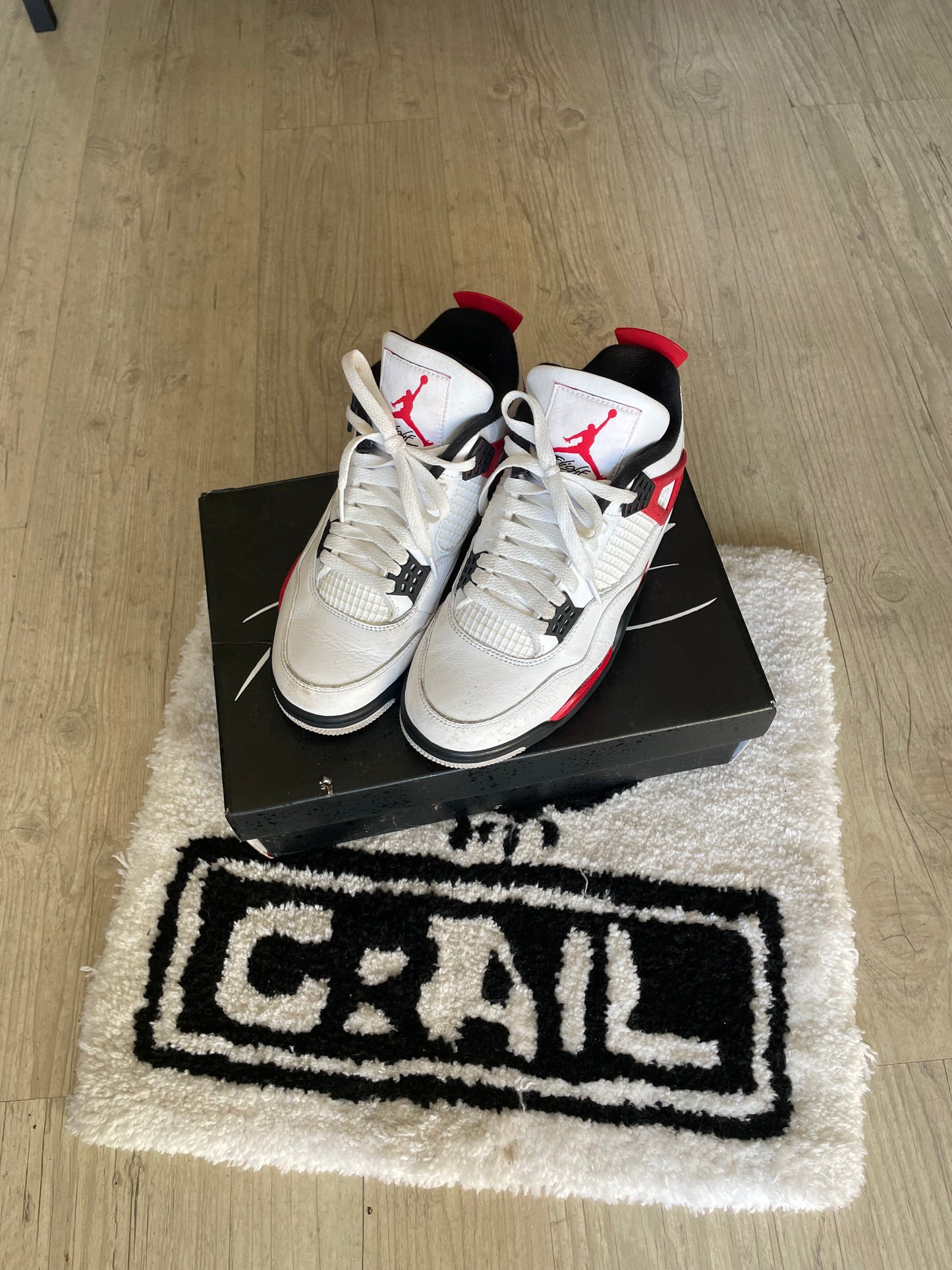 Nike Air Jordan 4 Retro ‘Red Cement’