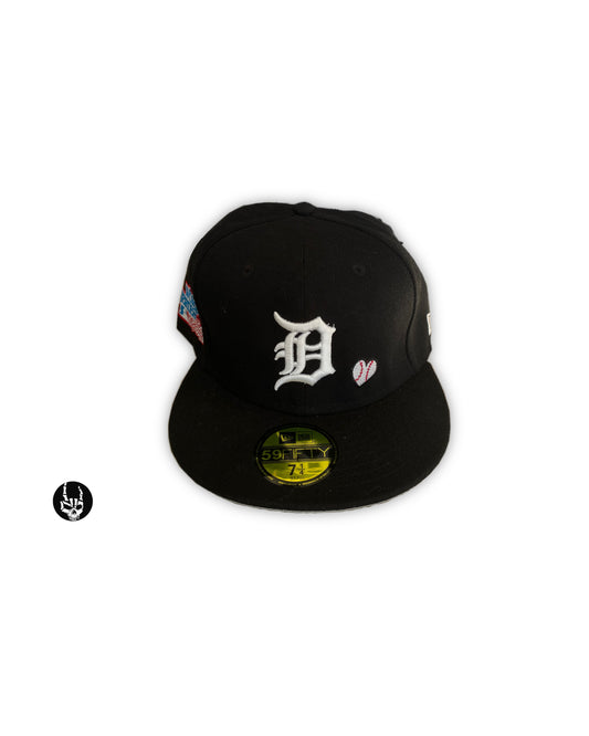 Detroit Tigers Team Love Fitted Cap Black