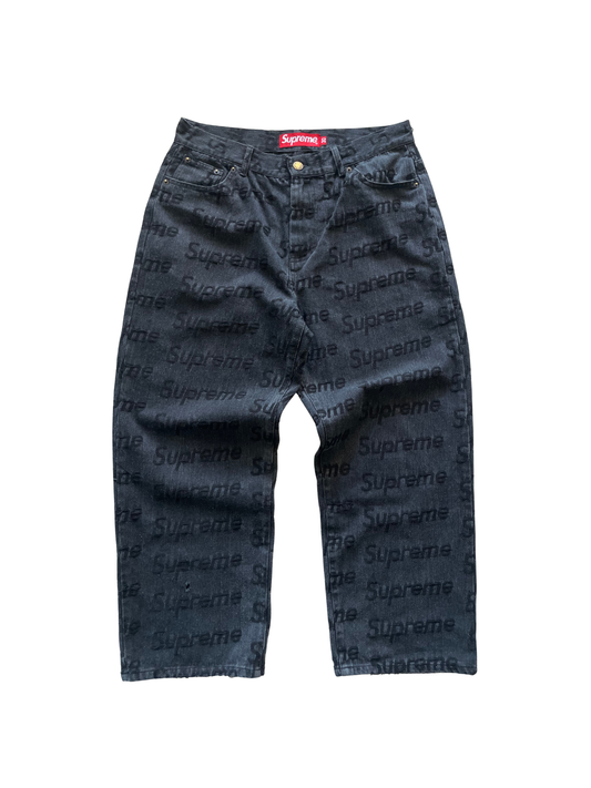 Supreme SS21 Frayed Logos Jeans