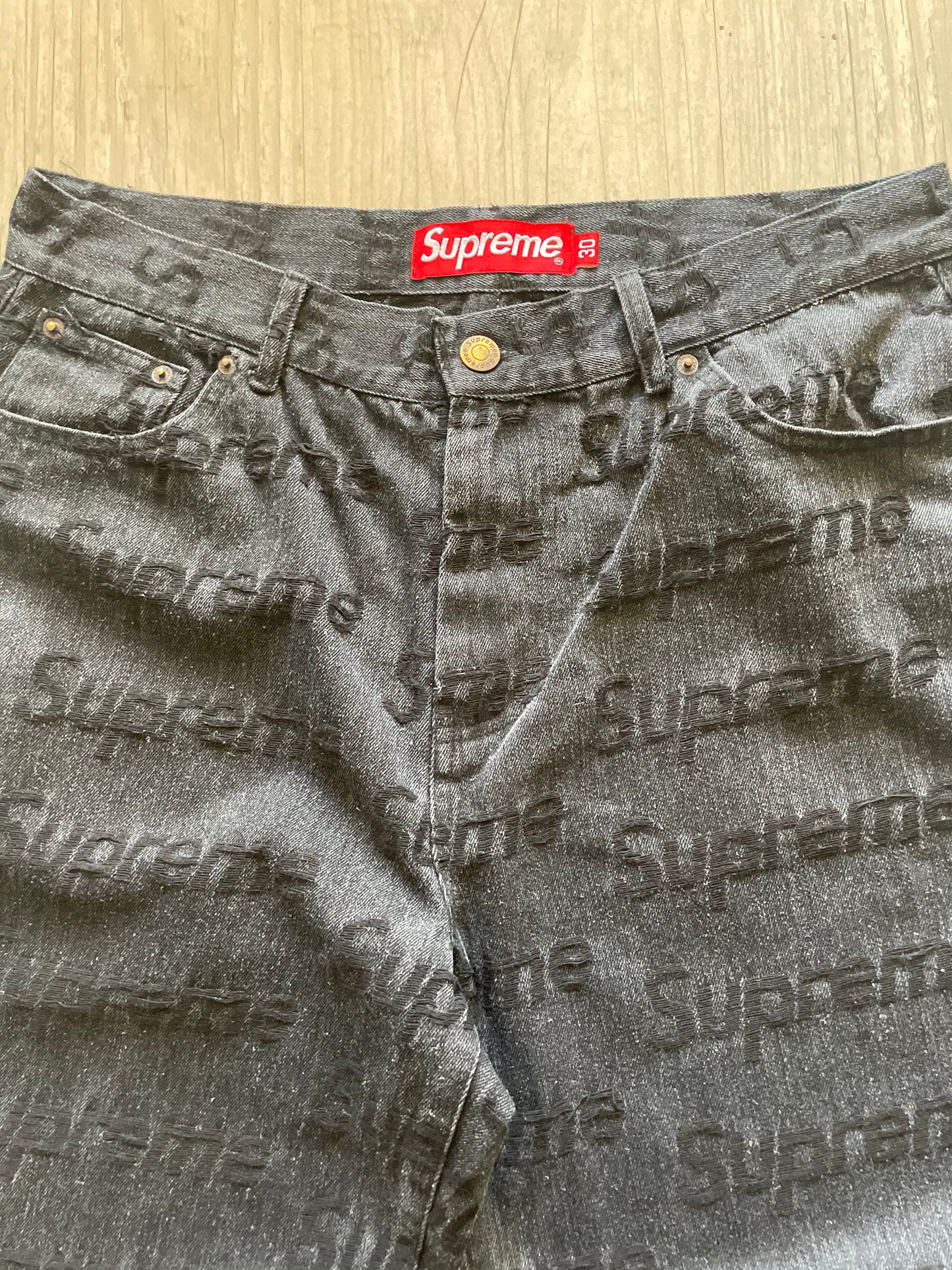 Supreme SS21 Frayed Logos Jeans